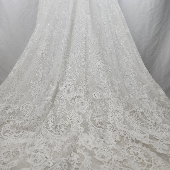 Never worn Svetlana Bridal Couture Plus Size Wedding Dress - Picture 8 of 16